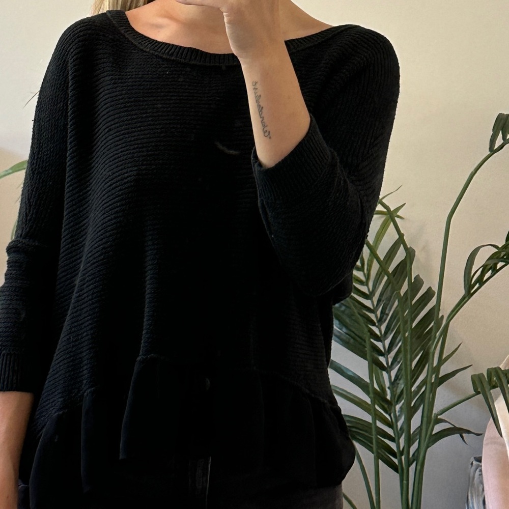 Lace bottom relaxed 3/4 sleeve